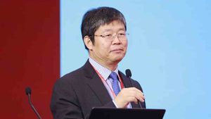刘洪玉.jpg