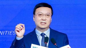 高培勇.jpg
