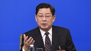 胡晓义.jpg